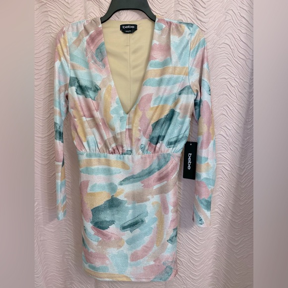 Bebe PRINTED BLOUSON LUREX MINI DRESS brush print color - Picture 5 of 10